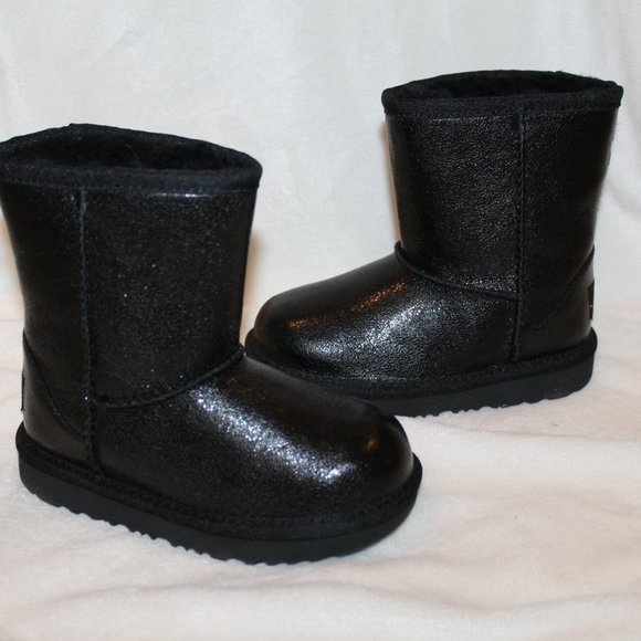 NIB UGG TODDLER CLASSIC SHORT LEATHER‎ SHEARLING LINED METALLIC SPARKLE BOOTS - Picture 2 of 7